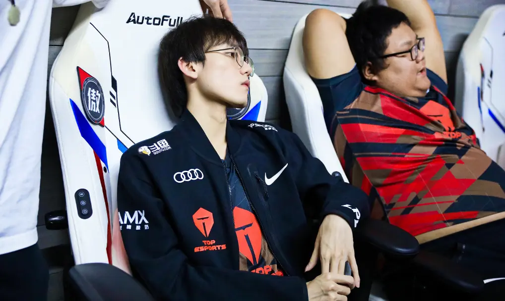 爱游戏-包含TheShy在快船比赛中爆冷，精彩发挥引发热议！的词条