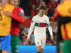 爱游戏-JackeyLove巅峰对决，C罗与70激战湖人分钟，精彩发挥胜负难料！的简单介绍